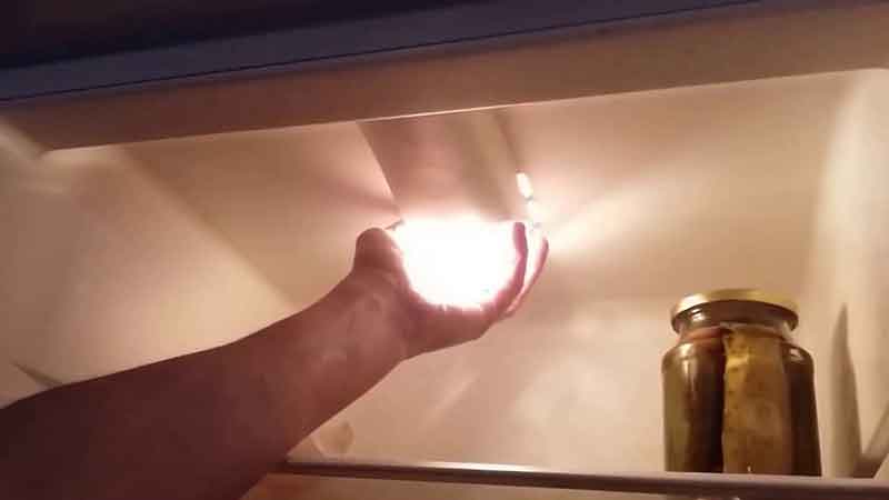 Как поменять лампочку в холодильнике самостоятельно
