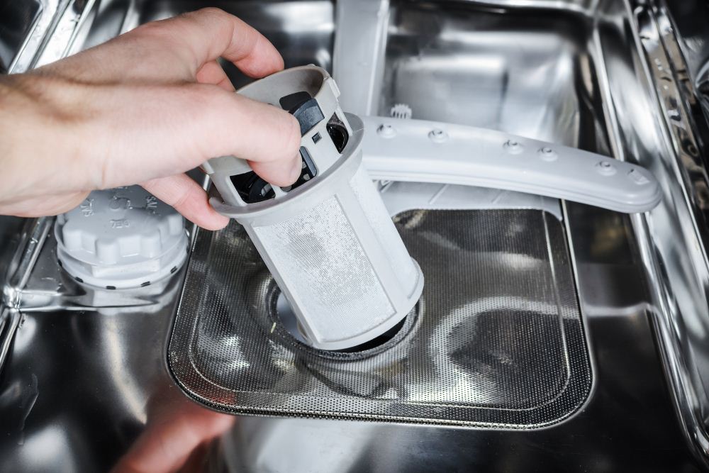 Почему посудомойка не сливает воду до конца: причины